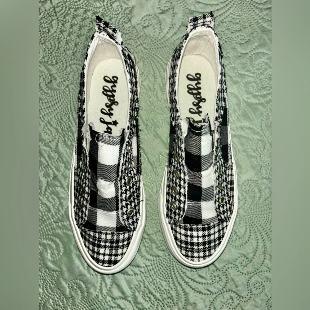 *NWOT Gypsy Jazz Buffalo Plaid Slip On Sneakers - Picture 7 of 7